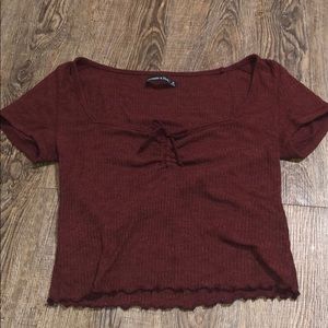 Abercrombie and Fitch off or on the shoulder top